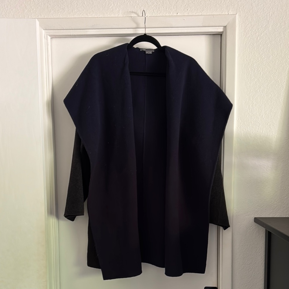 VINCE Elegant Navy Women's Sweater